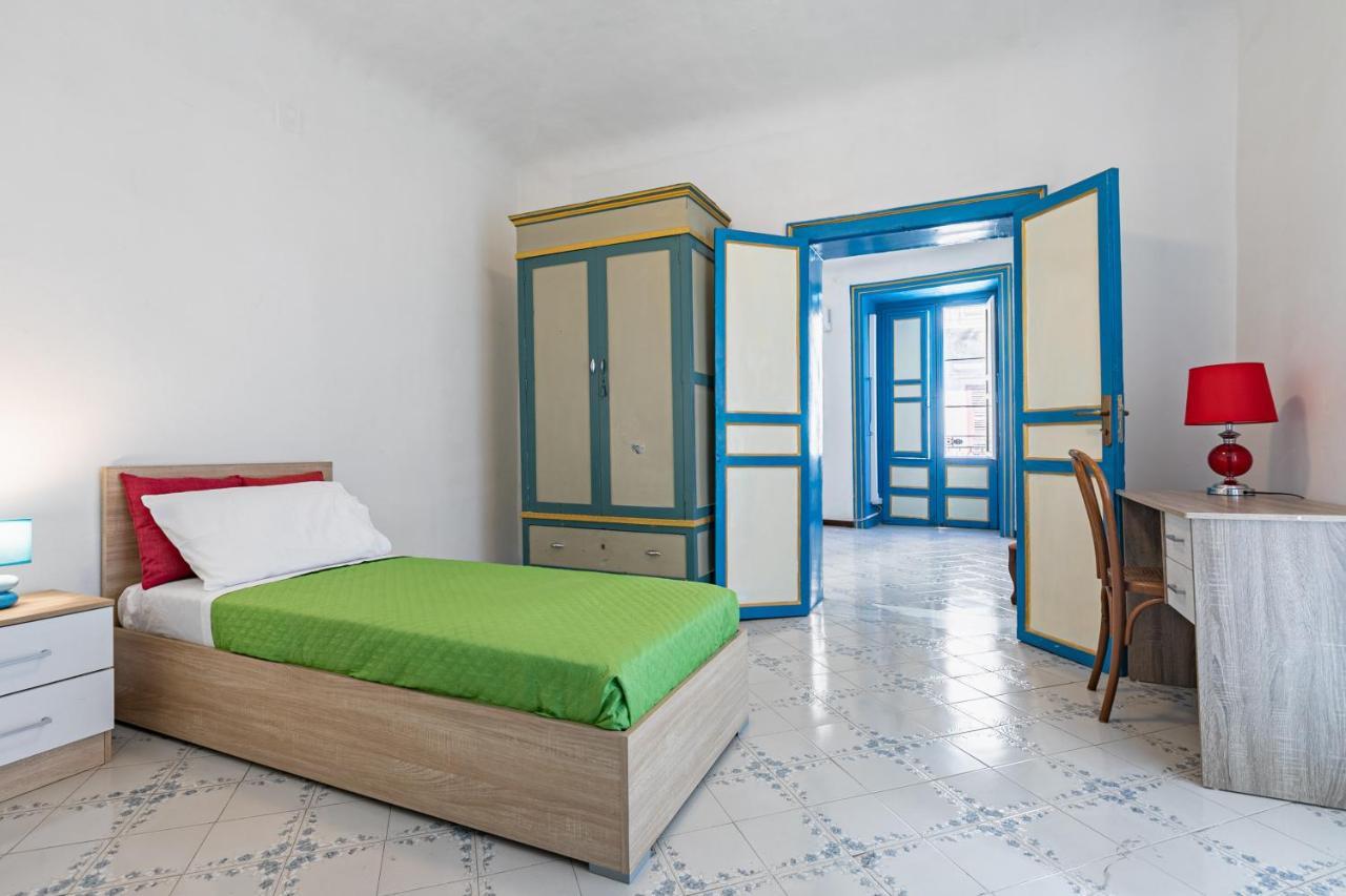 Piazza Pretoria & Quattro Canti Roomy Flats With Balconies ปาแลร์โม ภายนอก รูปภาพ